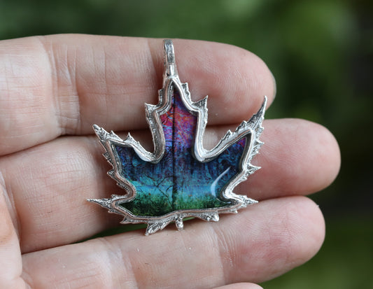 960 Sterling Silver Maple Leaf with Beautiful Image