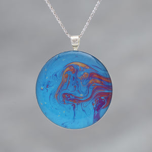 Old Man - Glow-in-the-dark pendant with a beautiful abstract soap film pattern