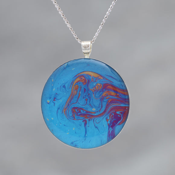 Old Man - Glow-in-the-dark pendant with a beautiful abstract soap film pattern